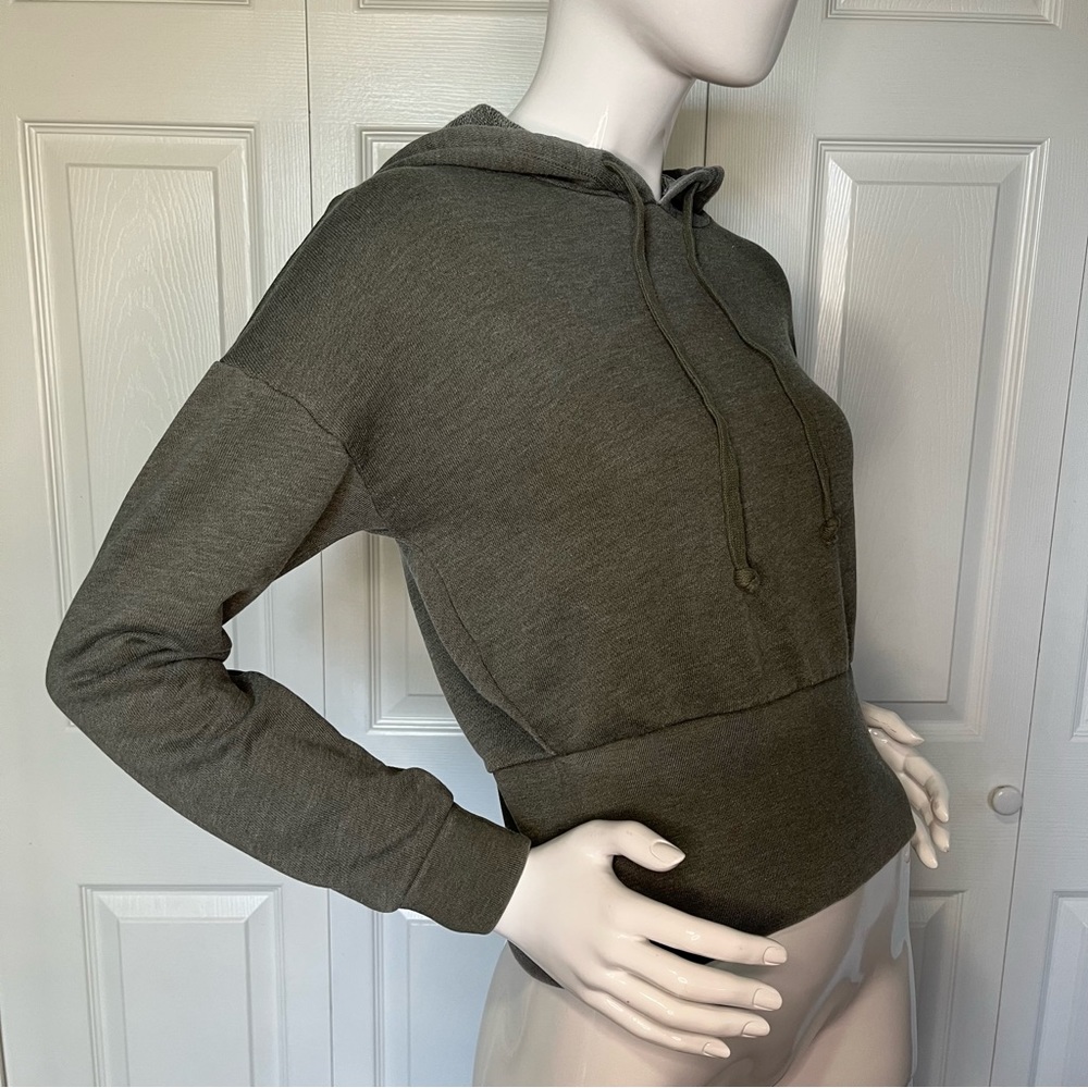 ***💲BOGO💲*** AE fitted olive Hoodie